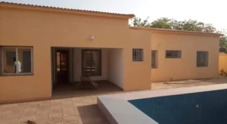 Villa avec piscine 4 chambres à louer – Korofina Sud