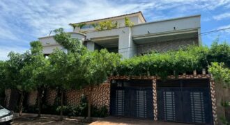 Étage 8 chambres avec 2 cuisines à louer – Magnambougou Corniche