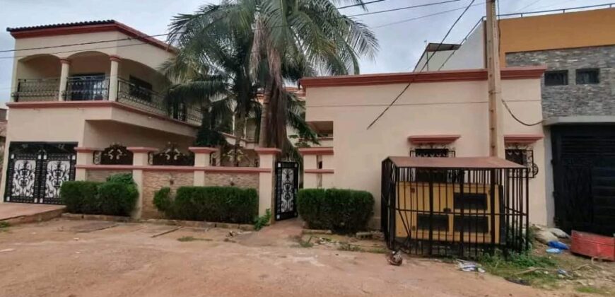 Villa duplex avec piscine 5 chambres à louer – Baco Djicoroni ACI