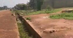 Terrain à vendre à Kabala au bord du goudron Terrain à vendre à Kabala au bord du goudron