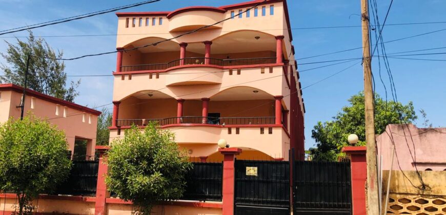Appartement meublé 3 chambres à louer – Korofina Sud