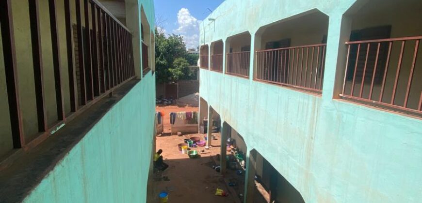 École de 9 classes à vendre – Banankabougou, 300 m²