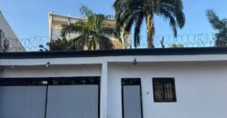 Triplex meublé 10 chambres avec piscine à louer – Badalabougou, au bord du fleuve Triplex meublé 10 chambres avec piscine à louer – Badalabougou, au bord du fleuve