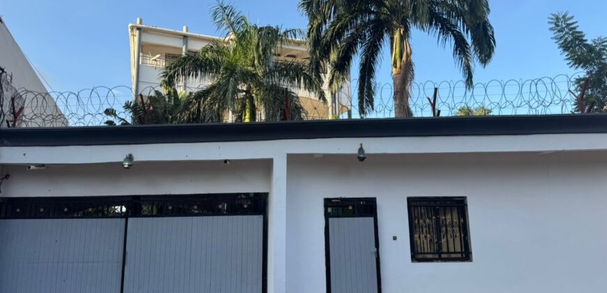 Triplex meublé 10 chambres avec piscine à louer – Badalabougou, au bord du fleuve