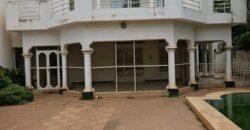 Villa duplex avec piscine 4 chambres à louer – Badalabougou Villa duplex avec piscine 4 chambres à louer – Badalabougou