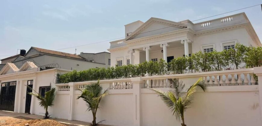 Villa duplex avec piscine 4 chambres à louer – Sotuba ACI