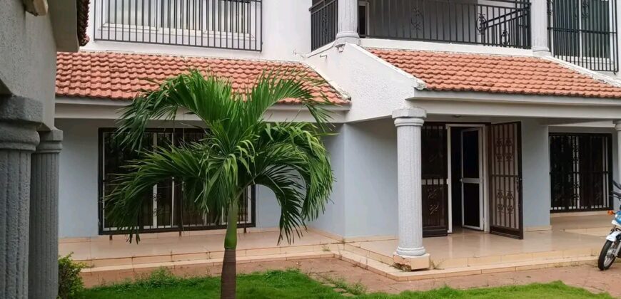 Villa duplex avec piscine 5 chambres à louer – Baco Djicoroni ACI, vers le fleuve