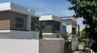 Villa duplex avec piscine et forage 3 chambres à vendre – Samaya