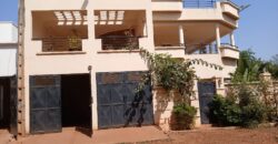Duplex meublé avec piscine 3 chambres à louer – Boulkassombougou Duplex meublé avec piscine 3 chambres à louer – Boulkassombougou