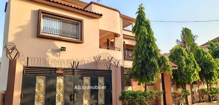 Villa duplex meublée avec piscine 5 chambres à louer – Banankabougou Bolé SEMA