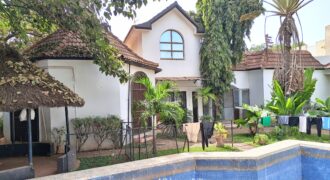 Villa avec piscine à louer à Badalabougou