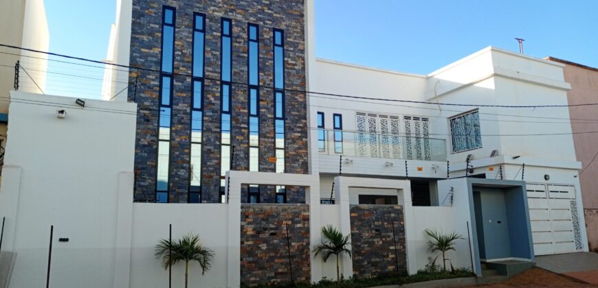 Duplex 4 chambres et 2 salons à louer – Sébénikoro, Cité BHM