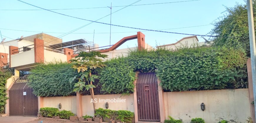 Villa 3 chambres avec panneaux solaires à louer – Banankabougou Bolé SEMA