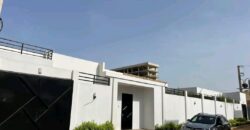 Villa 3 chambres avec piscine et double parking à louer – Sébénikoro Villa 3 chambres avec piscine et double parking à louer – Sébénikoro
