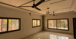 Vente duplex non meublé au Golf Vente duplex non meublé au Golf