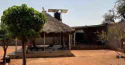 Vente une cour clôturée à Siracoro Vente une cour clôturée à Siracoro