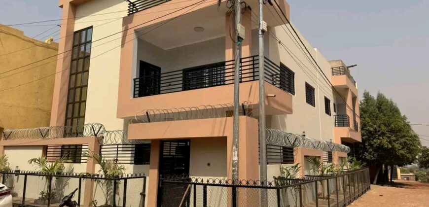 Duplex 5 chambres à vendre – Baco Djicoroni Golf, vers MIKASA