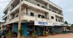 Immeuble R+2 de 12 appartements et 7 magasins à vendre – Missabougou Immeuble R+2 de 12 appartements et 7 magasins à vendre – Missabougou
