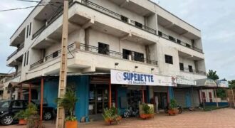 Immeuble R+2 de 12 appartements et 7 magasins à vendre – Missabougou
