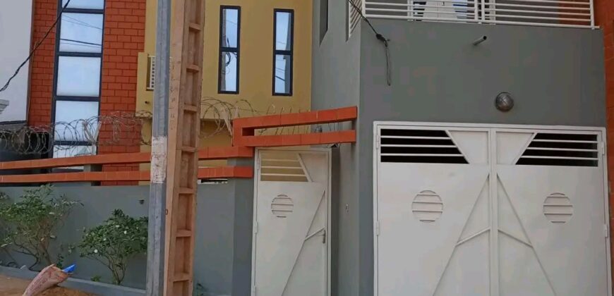 Mini duplex 4 chambres à louer – Cité Yéleen, Faladié SEMA