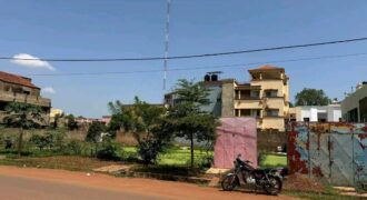 Trois lots de 1.575 m² au bord du goudron à vendre – Sotuba ACI