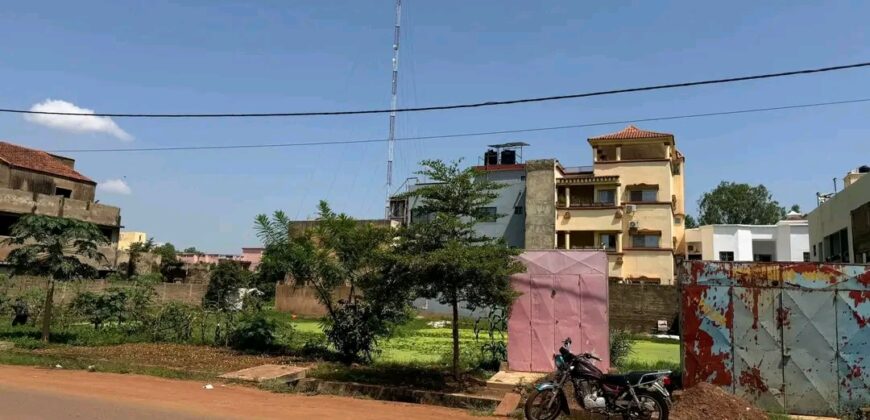 Trois lots de 1.575 m² au bord du goudron à vendre – Sotuba ACI