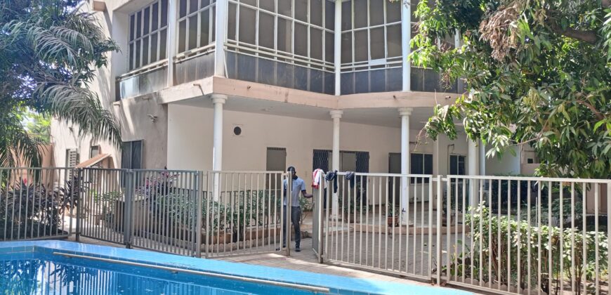 Villa duplex avec piscine 4 chambres à louer – Badalabougou Est