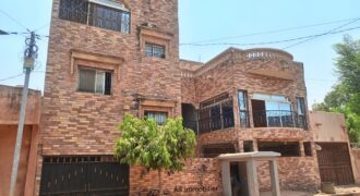 Duplex 6 chambres à vendre – Boulkassombougou, 300 m² en titre foncier