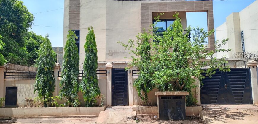 Duplex à louer à sébénikoro