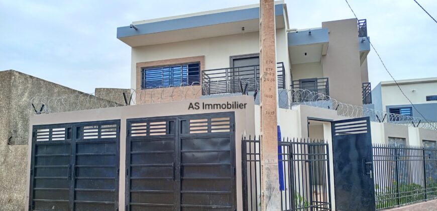 Appartement indépendant 2 chambres avec entrée et garage privés – Sébénikoro Wereda