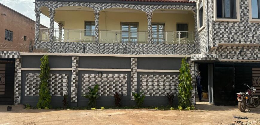 Maison 6 chambres avec 3 annexes à louer – Sotuba Centre Aéré