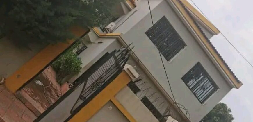Duplex 5 chambres avec piscine à louer – Torokorobougou, meublé ou non
