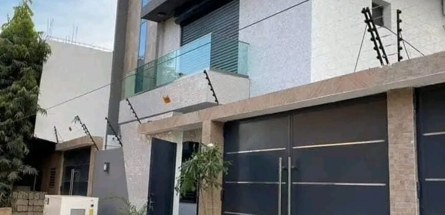 Villa duplex 4 chambres avec groupe électrogène à louer – Sébénikoro