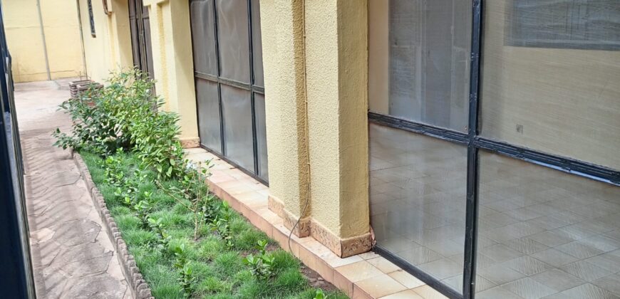 Villa avec piscine à louer à korofina