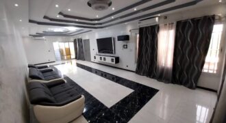 Villa R+2 de haut standing à vendre – Banankoro, Cité des Gendarmes