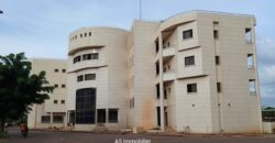 Immeuble commercial à louer à l’aci 2000 Immeuble commercial à louer à l’aci 2000