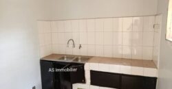 Bâtiment commercial à louer au quartier du fleuve Bâtiment commercial à louer au quartier du fleuve