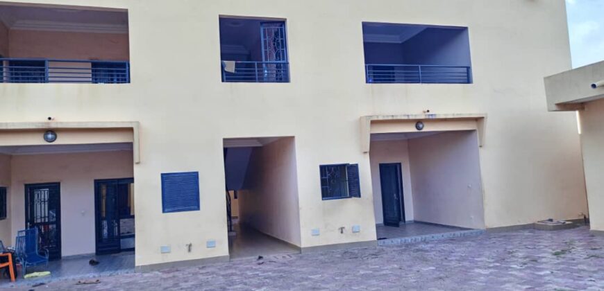 Appartement de 2 chambres à louer à kalaban coro adeken