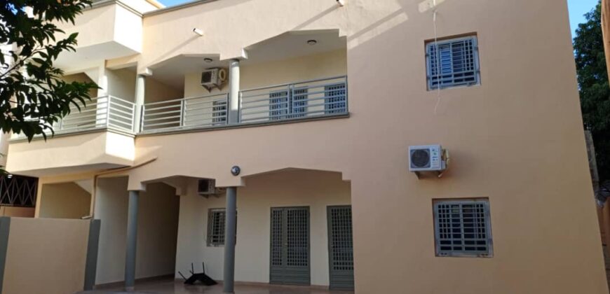 Bâtiment neuf de 2 appartements à vendre – Magnambougou Faso Kanu, 450 m² en TF