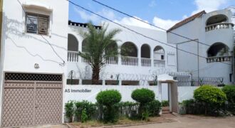 Duplex à usage de bureaux, 8 postes à louer – ACI 2000