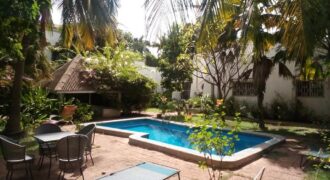Villa avec piscine 4 chambres à louer – Badalabougou Est
