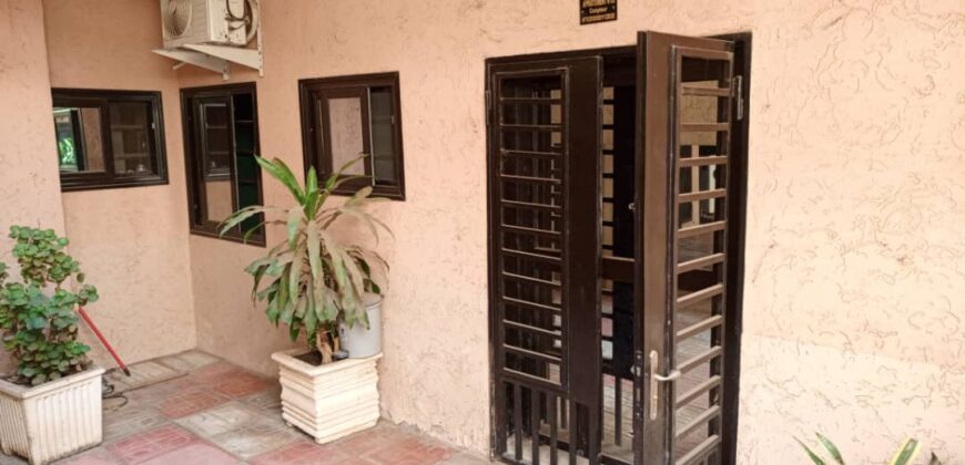 Appartement une chambre salon à louer – ACI 2000, rond-point Bougie