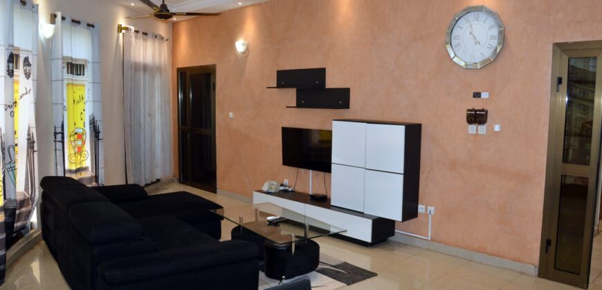 Appartement F3 meublé 2 chambres avec gardien 24h/7 à louer – Hamdallaye ACI 2000