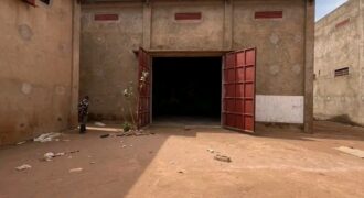 Entrepôt de 600 m² bien accessible à louer – Sotuba
