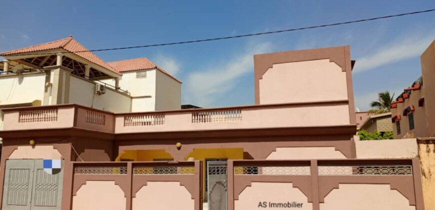 Villa 4 chambres à louer – ACI 2000, usage commercial ou habitation