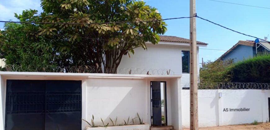 Villa duplex de standing 3 chambres à louer – début de Sébénikoro