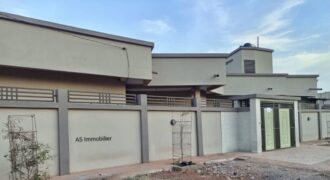 Villa neuve 3 chambres avec panneaux solaires à louer – Sébénikoro