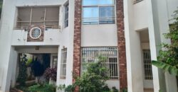 Duplex de standing à louer à Badalabougou est Duplex de standing à louer à Badalabougou est