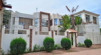 Duplex de standing avec piscine 5 chambres à louer – Badalabougou Est