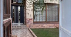 Duplex a vendre à Magnanbougou canal au bord du fleuve Duplex a vendre à Magnanbougou canal au bord du fleuve